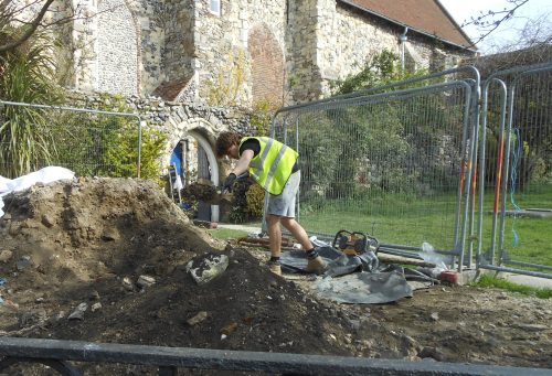 DIGGING 2 HR